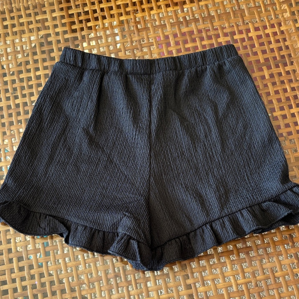 H&M Kids High Waist Black Ruffle Hem Shorts 8:10 NWT - Picture 5 of 5